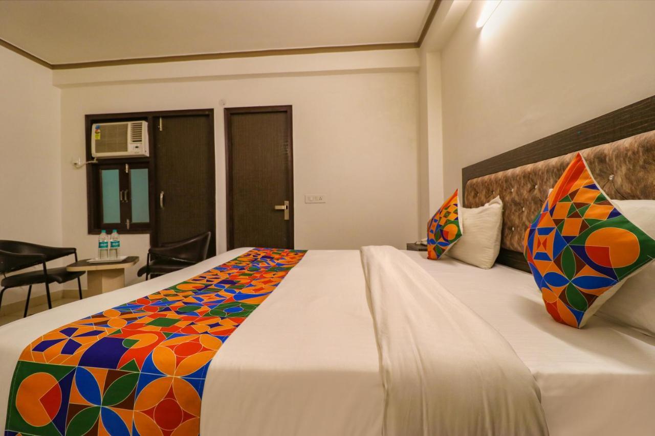 Hotel Fabexpress Dolphin International Near Delhi Airport Nové Dillí Exteriér fotografie