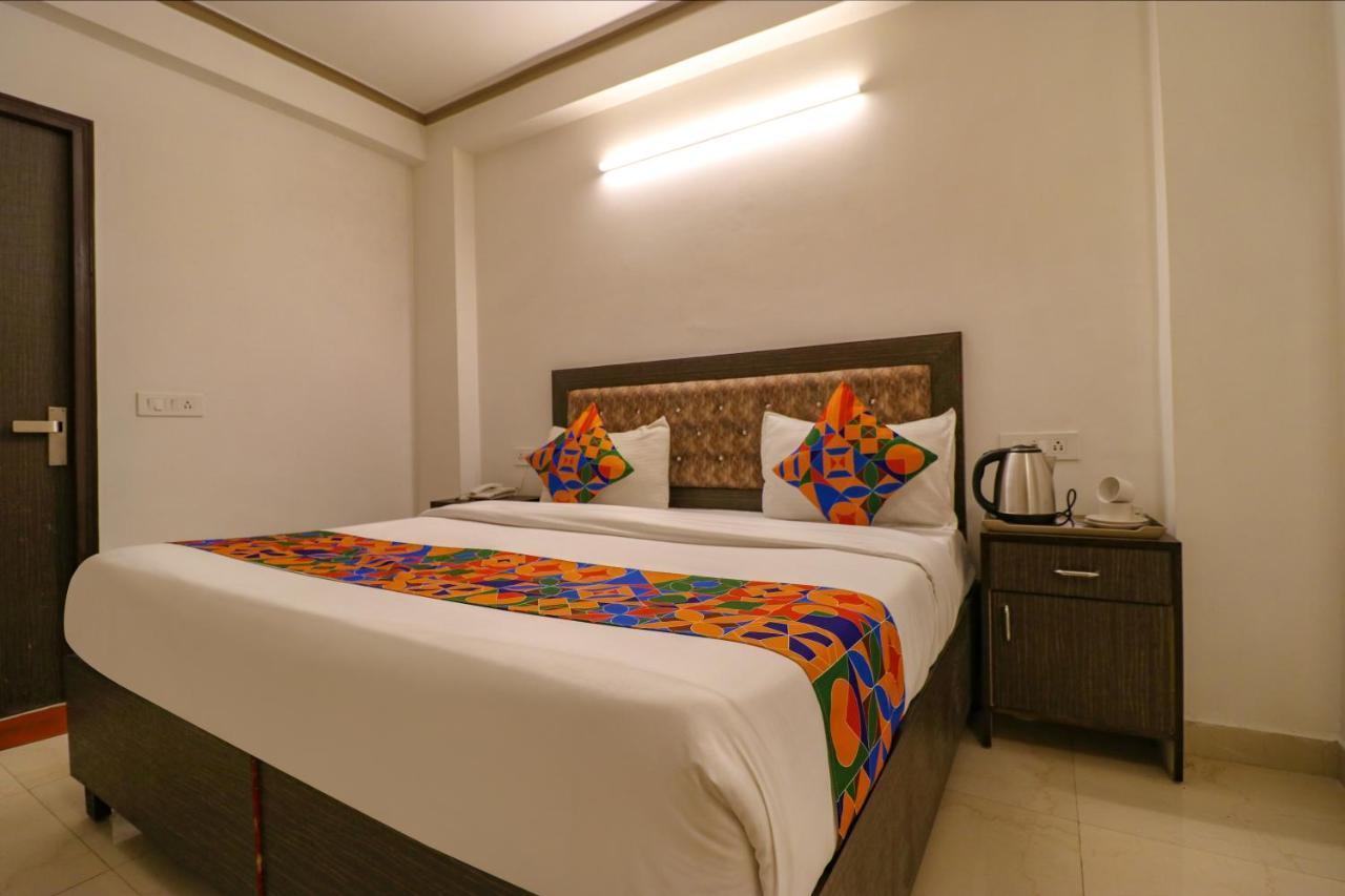 Hotel Fabexpress Dolphin International Near Delhi Airport Nové Dillí Exteriér fotografie