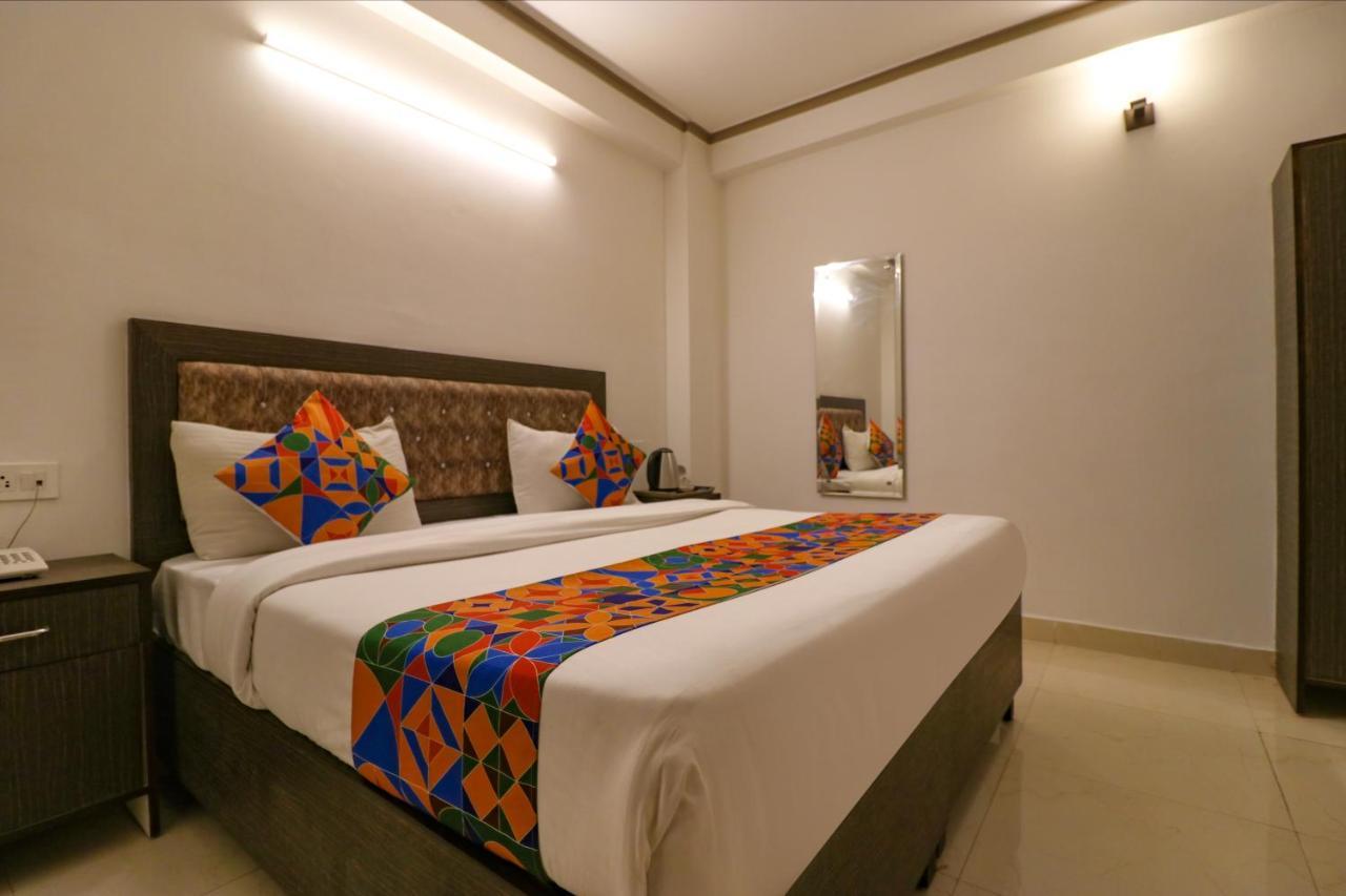 Hotel Fabexpress Dolphin International Near Delhi Airport Nové Dillí Exteriér fotografie
